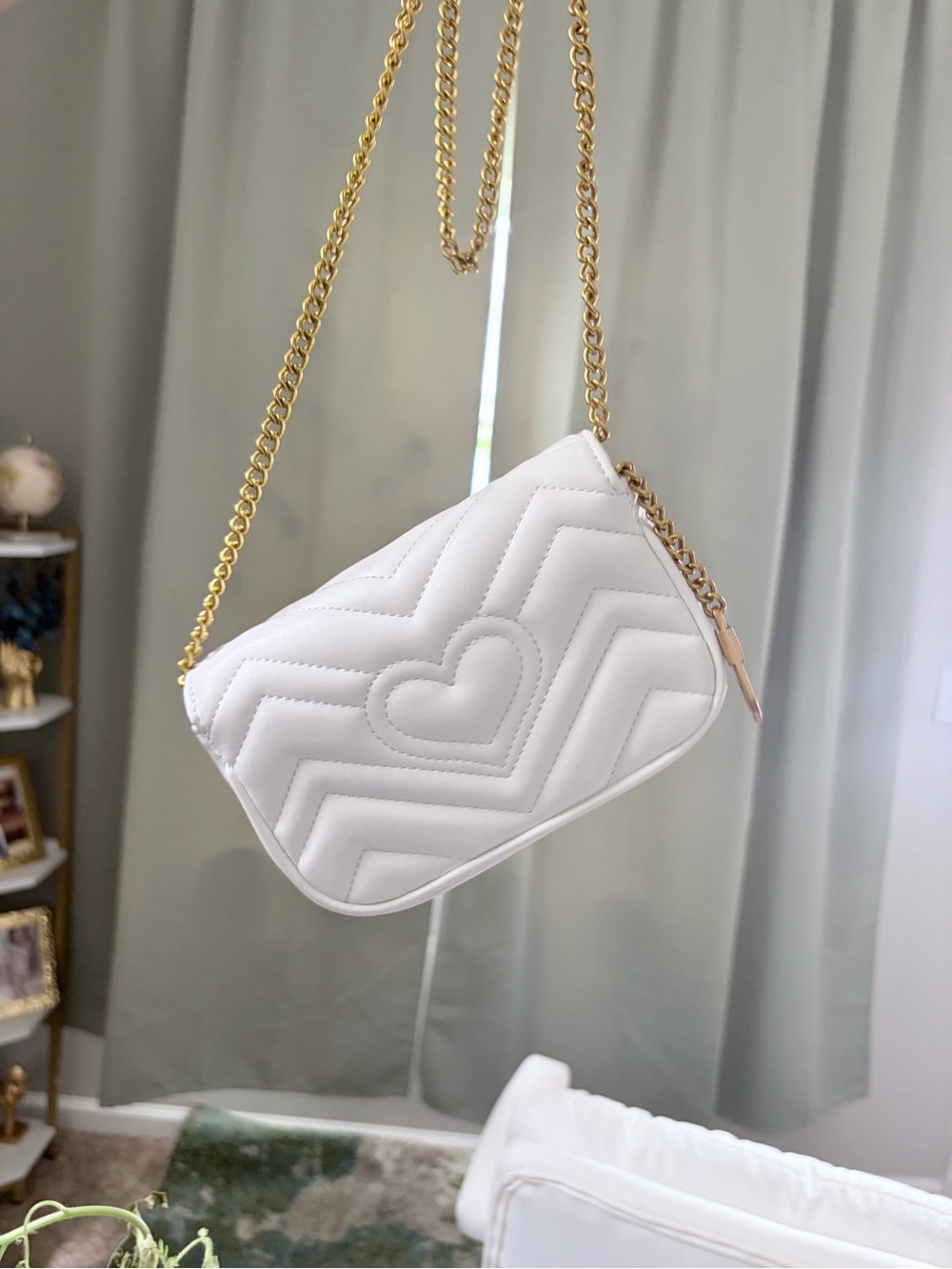 Gucci White Quilted Mini Crossbody with Gold Double G - Picture 2 of 10